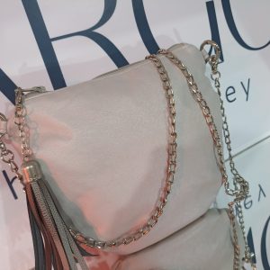 Χειροποίητο τσαντάκι χιαστί.