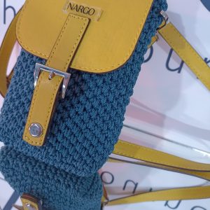 Χειροποίητο πλεκτό τσαντάκι - θήκη κινητού σε κίτρινο με πετρόλ.