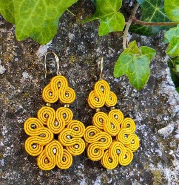 Soutache σκουλαρίκια σε σχήμα λουλουδιού - μονόχρωμα - Make it on your own! - Επιλέξτε χρώμα!