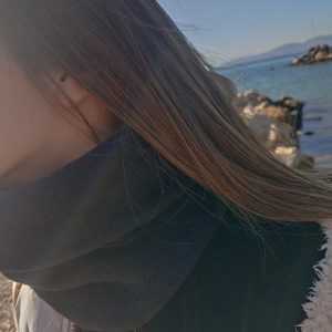 Χειροποίητο παιδικό - εφηβικό κασκόλ λαιμός κατασκευασμένο από φλις ύφασμα.