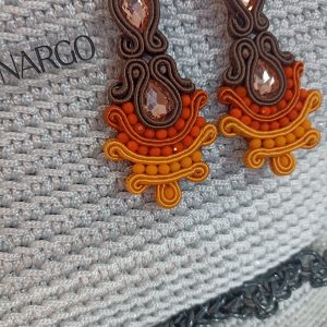 Χειροποίητα σκουλαρίκια κατασκευασμένα με την τεχνική soutache (σουτάζ)