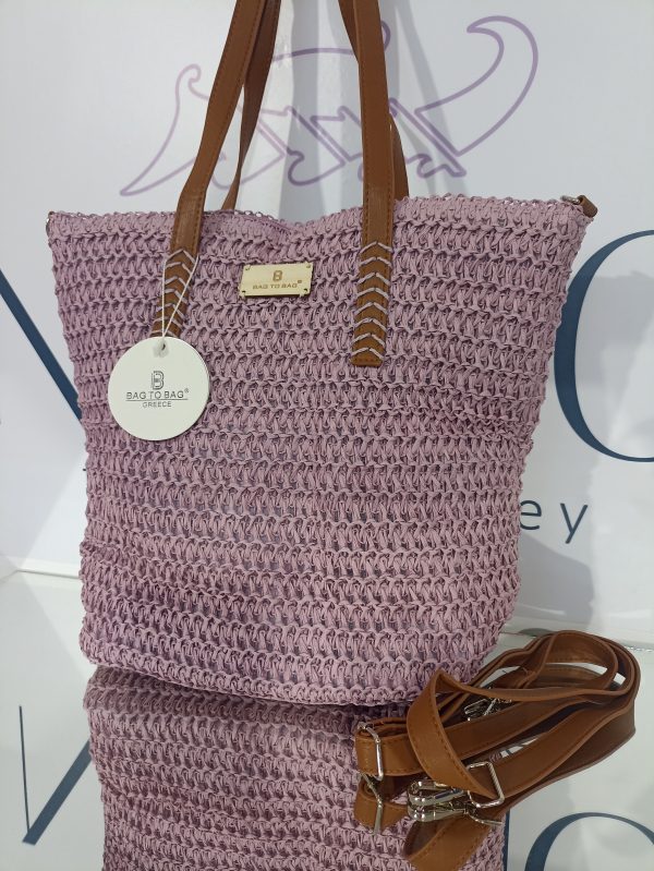  Ψάθινη τσάντα γυναικεία ώμου BAG TO BAG σε μωβ απόχρωση με λουράκια σε καφέ ταμπά.