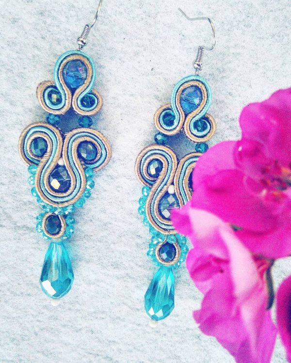 Κρεμαστά γαλάζια σκουλαρίκια σουτάζ (soutache)