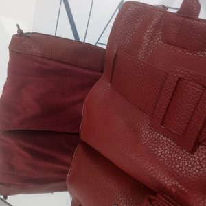 Γυναικεία μπορντό τσάντα ώμου / χειρός / χιαστί. Μία μοναδική τσάντα που θα λατρέψετε! Σε μία φανταστική απόχρωση του κόκκινου! Στο κόκκινο Βουργουνδίας!