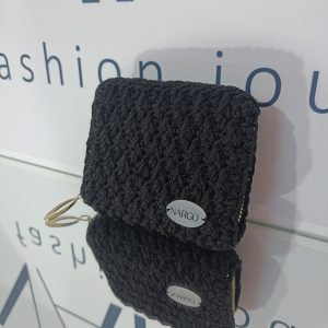 Χειροποίητο πλεκτό μαύρο πορτοφολάκι με φερμουάρ