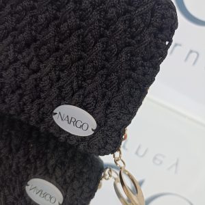 Χειροποίητο πλεκτό μαύρο πορτοφολάκι με φερμουάρ