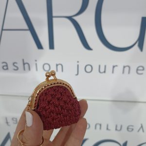 Χειροποίητο πλεκτό μπρελόκ vintage πορτοφολάκι σε μπορντό απόχρωση!