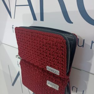 Χειροποίητο μεγάλο πλεκτό πορτοφόλι σε μπορντό απόχρωση