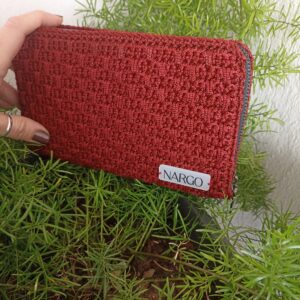 Χειροποίητο μεγάλο πλεκτό πορτοφόλι σε μπορντό απόχρωση
