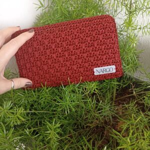 Χειροποίητο μεγάλο πλεκτό πορτοφόλι σε μπορντό απόχρωση