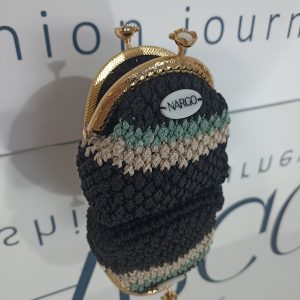 Χειροποίητο πλεκτό vintage πορτοφόλι κλικ κλακ σε μαύρο-μπεζ-πράσινο μέντας.