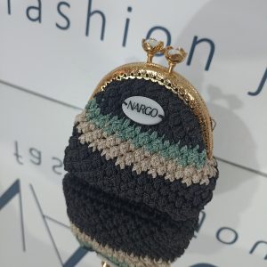 Χειροποίητο πλεκτό vintage πορτοφόλι κλικ κλακ σε μαύρο-μπεζ-πράσινο μέντας.