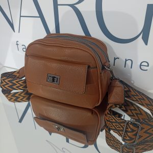 Γυναικεία τσάντα χιαστί σε καφέ ταμπά απόχρωση