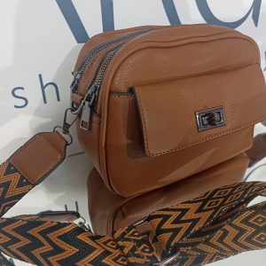 Γυναικεία τσάντα χιαστί σε καφέ ταμπά απόχρωση