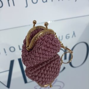 Χειροποίητο μπρελόκ πλεκτό vintage πορτοφολάκι σε ροζ σάπιο μήλο!