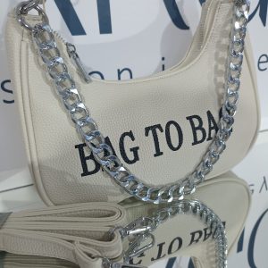 Γυναικεία τσάντα ώμου / χιαστί – BAG TO BAG – σε μπεζ απόχρωση με ασημί μεταλλικά στοιχεία.