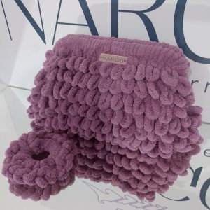 Τσάντα puffy σε μωβ απόχρωση και scrunchie