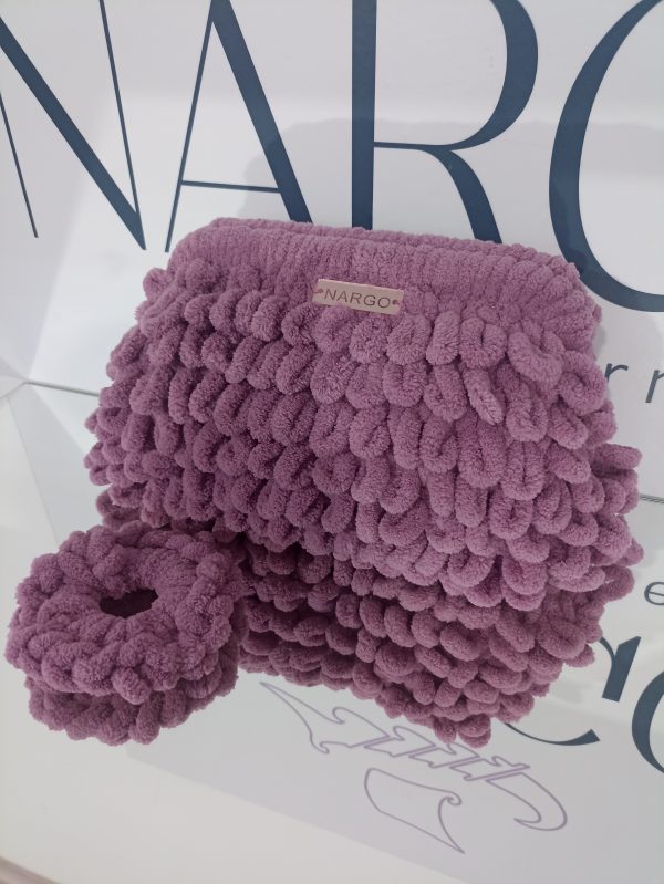 Τσάντα puffy σε μωβ απόχρωση και scrunchie