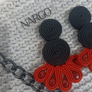 Χειροποίητα σκουλαρίκια σουτάζ σε μαύρο-κόκκινο