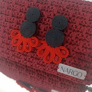 Χειροποίητα σκουλαρίκια σουτάζ σε μαύρο-κόκκινο