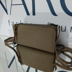 Γυναικείο καφέ πορτοφόλι δύο θέσεων