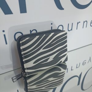 Γυναικείο ασπρόμαυρο πορτοφόλι με animal print Zebra