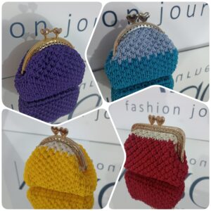 Χειροποίητα πλεκτά πορτοφόλια κλικ κλακ με μεταλλικό κούμπωμα.