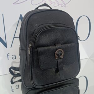 Γυναικείο μαύρο σακίδιο πλάτης (backpack) με μαύρα μεταλλικά στοιχεία!
