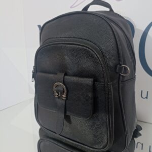 Γυναικείο μαύρο σακίδιο πλάτης (backpack) με μαύρα μεταλλικά στοιχεία!