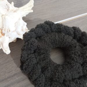 Scrunchie - Μαύρο λαστιχάκι μαλλιών puffy