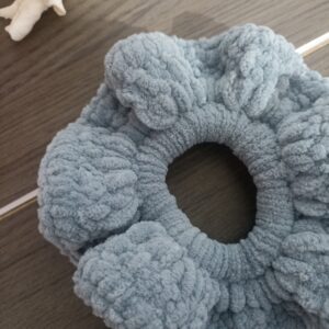 Πλεκτό βελούδινο scrunchie 