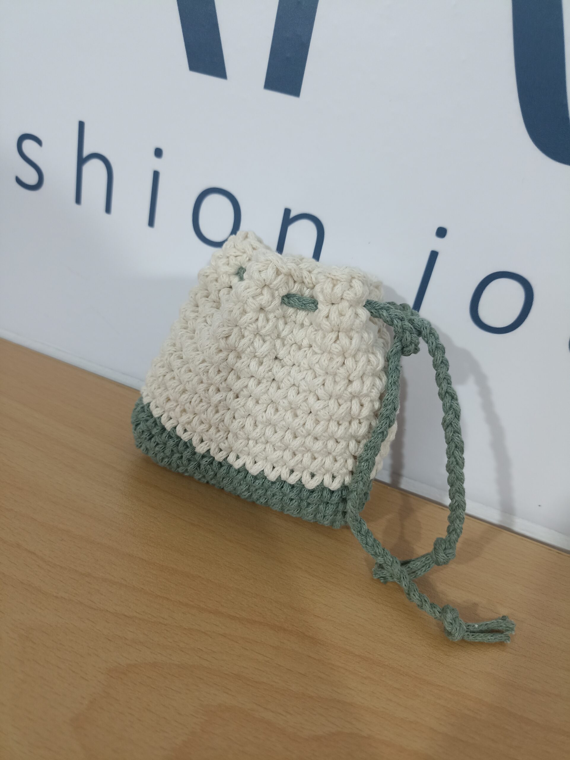 Πλεκτό Mini Pouch για μικροαντικείμενα - Χακί και μπεζ (10x10εκ) - Image 4